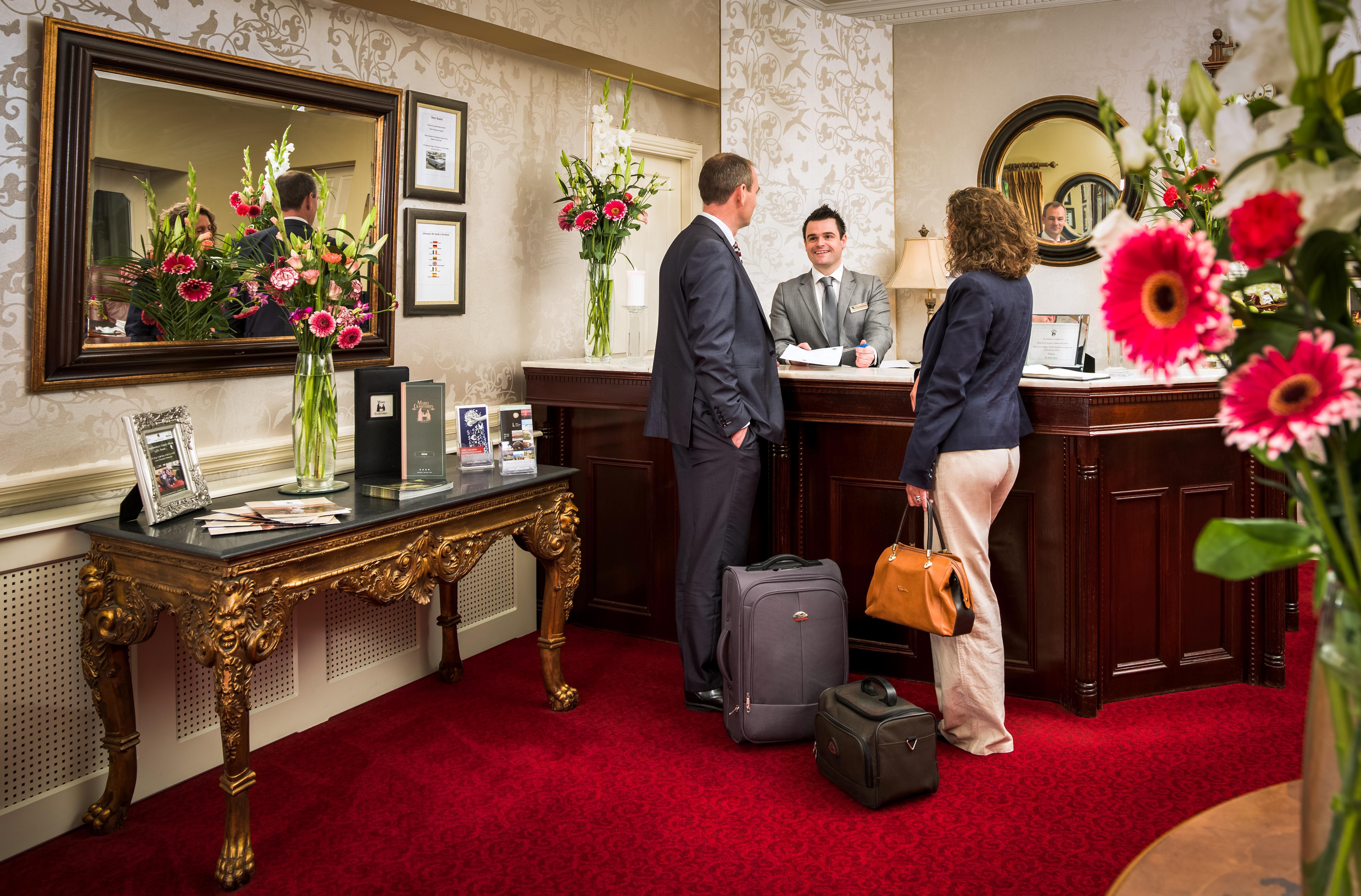Cork'S Vienna Woods Hotel & Villas Exterior photo