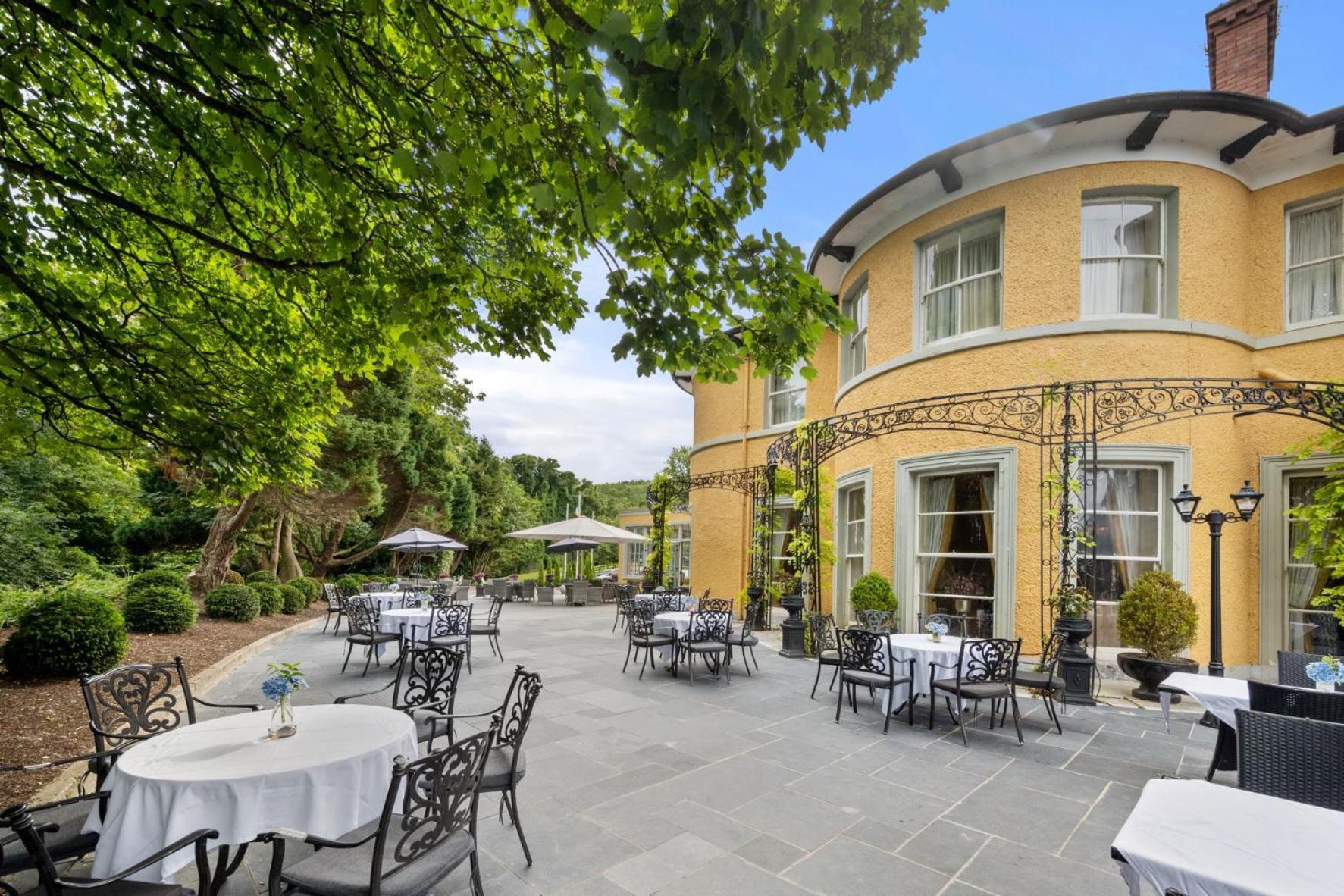 Cork'S Vienna Woods Hotel & Villas Exterior photo