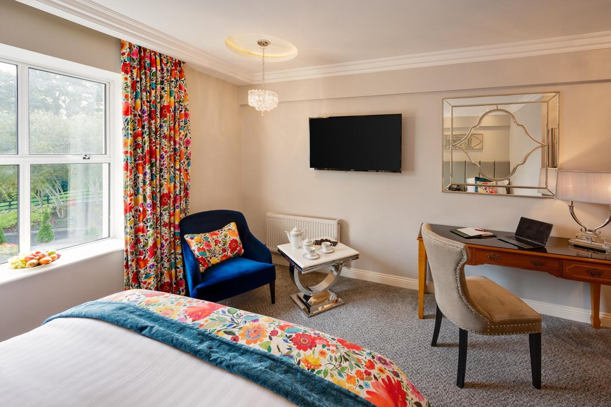 Cork'S Vienna Woods Hotel & Villas Exterior photo