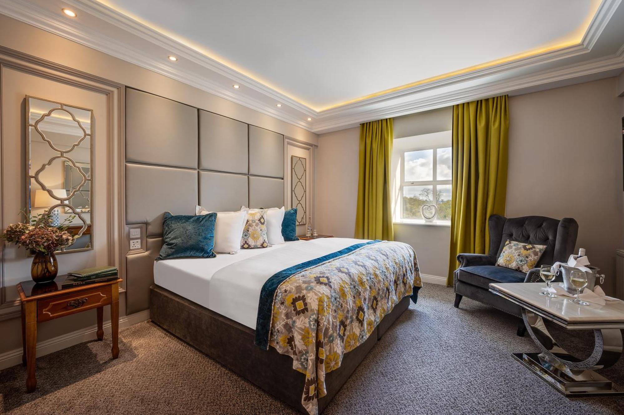 Cork'S Vienna Woods Hotel & Villas Exterior photo